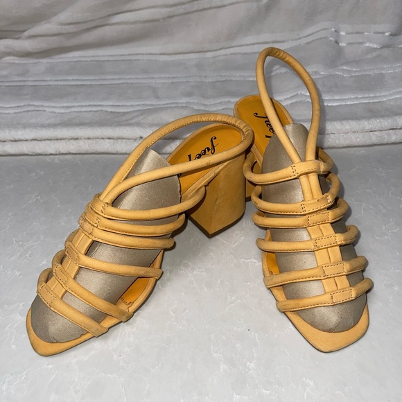 Free People Colette Cinched Sandals Block Heel - Picture 3 of 11